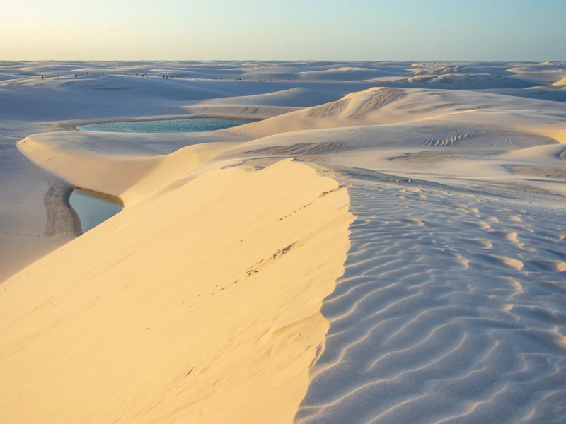 Pôr do sol nas dunas dos Lençóis Maranhenses